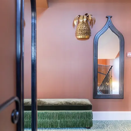 Chateau De Hotel 5*